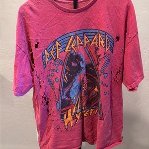 Def Leppard Pink Graphic Distressed Short Sleeve Tee Oversized Small